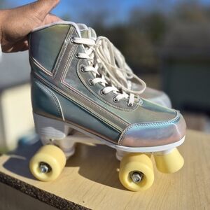 YRU Iridescent Quad Roller Skates Size 7